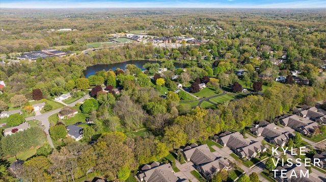 892 Bridge Crest Drive, Ada, MI 49301