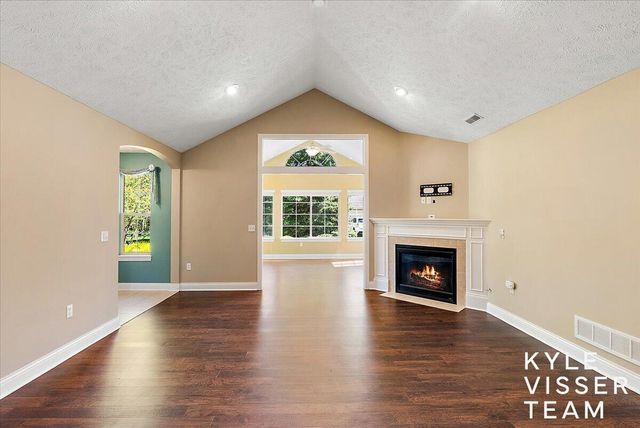 892 Bridge Crest Drive, Ada, MI 49301