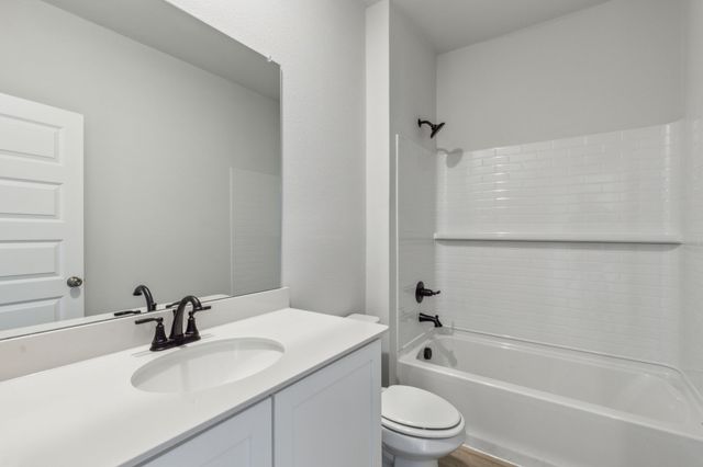 531 Forest Haven Drive, Van Alstyne, TX 75495