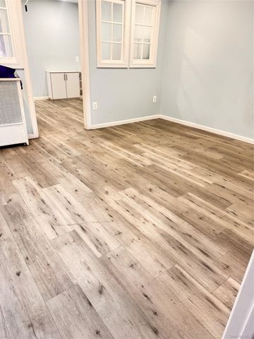 218-13 Jamaica Ave 2FL, Queens Village, NY 11428