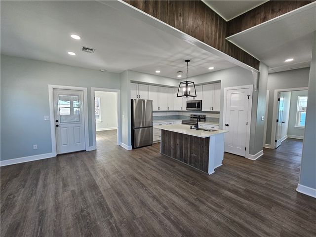 2366 Scott Circ, Ingleside, TX 78362