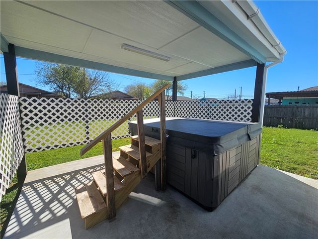 2366 Scott Circ, Ingleside, TX 78362
