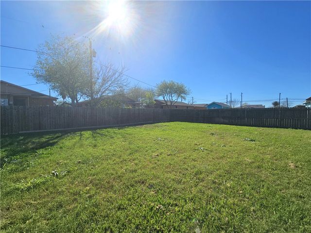 2366 Scott Circ, Ingleside, TX 78362