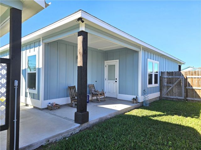 2366 Scott Circ, Ingleside, TX 78362