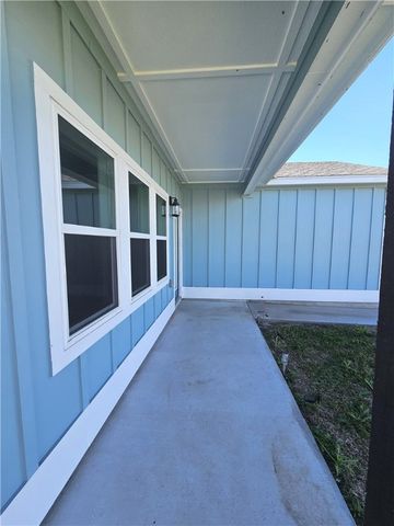 2366 Scott Circ, Ingleside, TX 78362