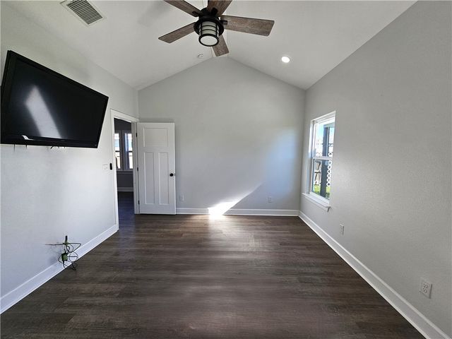 2366 Scott Circ, Ingleside, TX 78362