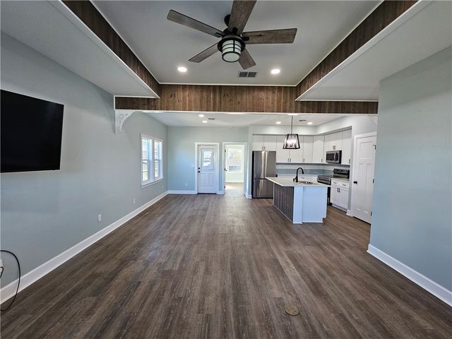 2366 Scott Circ, Ingleside, TX 78362