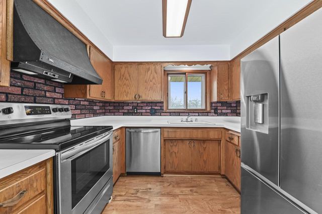 N60W15671 Hawthorne DRIVE, Menomonee Falls, WI 53051