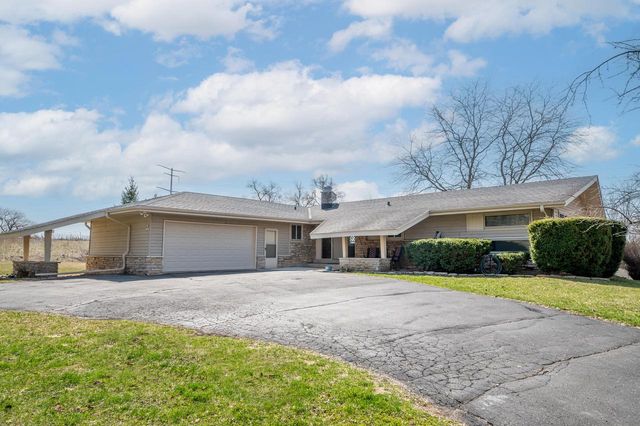 N60W15671 Hawthorne DRIVE, Menomonee Falls, WI 53051