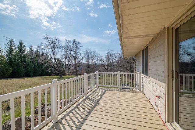 N60W15671 Hawthorne DRIVE, Menomonee Falls, WI 53051