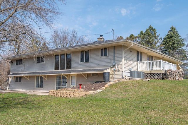 N60W15671 Hawthorne DRIVE, Menomonee Falls, WI 53051