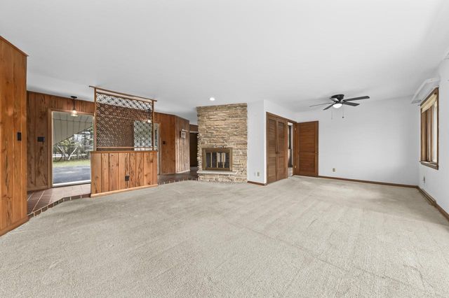 N60W15671 Hawthorne DRIVE, Menomonee Falls, WI 53051