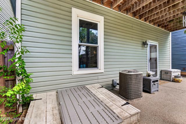 1320 Winter Ave, Louisville, KY 40204