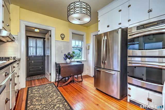 84 Park Avenue, Hamden, CT 06517