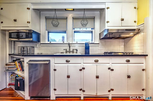 84 Park Avenue, Hamden, CT 06517