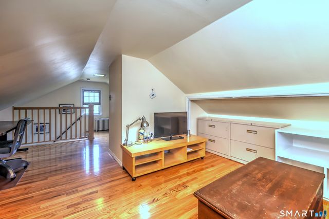 84 Park Avenue, Hamden, CT 06517