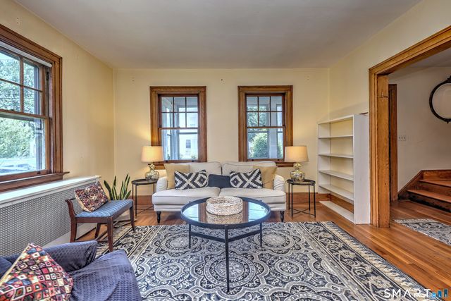 84 Park Avenue, Hamden, CT 06517