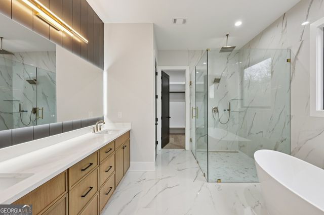 24 Rocking Wood Drive, Auburn, GA 30011