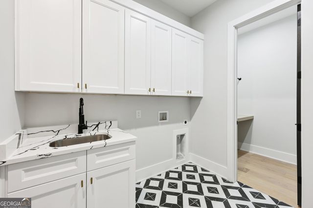 24 Rocking Wood Drive, Auburn, GA 30011