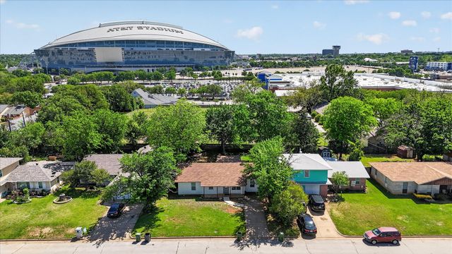 1004 Woodbrook Street, Arlington, TX 76011