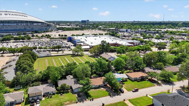 1004 Woodbrook Street, Arlington, TX 76011