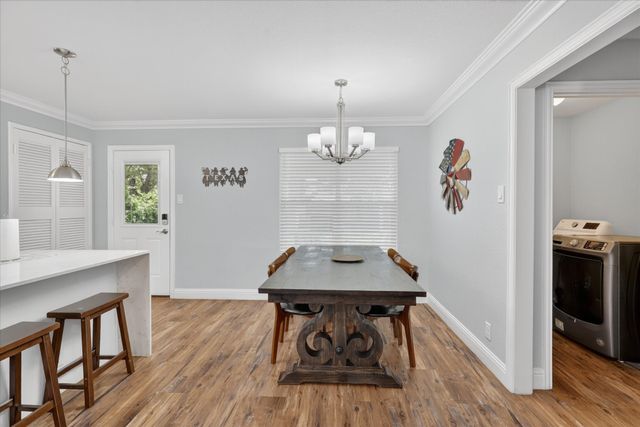 1004 Woodbrook Street, Arlington, TX 76011