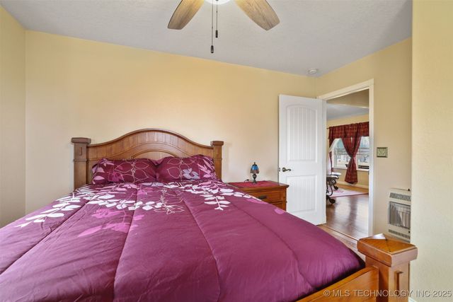 49 E 2nd, Durant, OK 74701