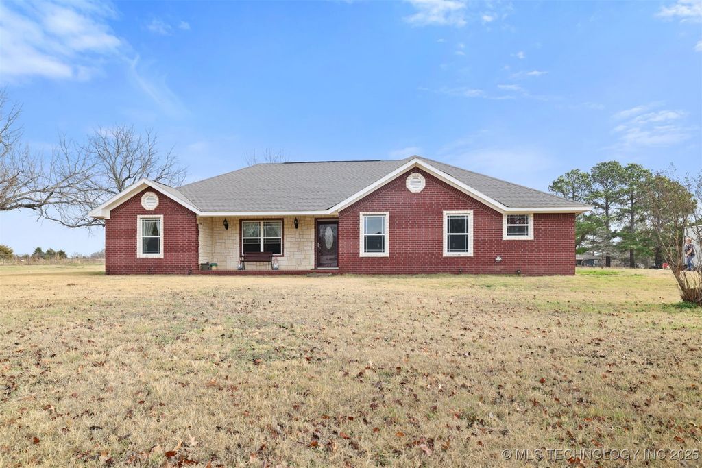 49 E 2nd, Durant, OK 74701