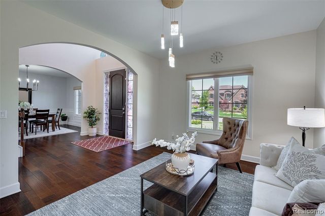 47576 Valencia Circle, Novi, MI 48374