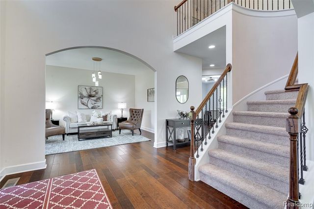 47576 Valencia Circle, Novi, MI 48374