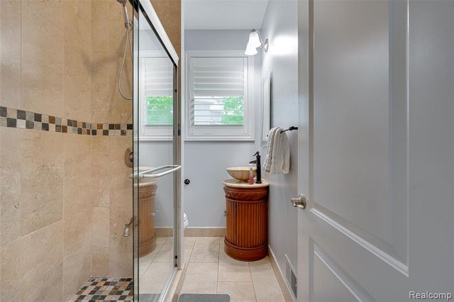 47576 Valencia Circle, Novi, MI 48374