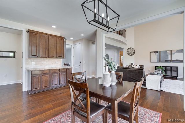 47576 Valencia Circle, Novi, MI 48374