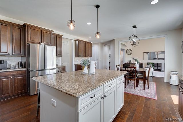 47576 Valencia Circle, Novi, MI 48374