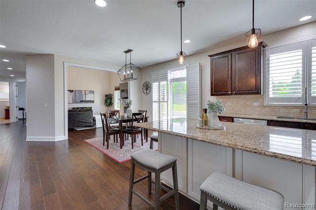 47576 Valencia Circle, Novi, MI 48374