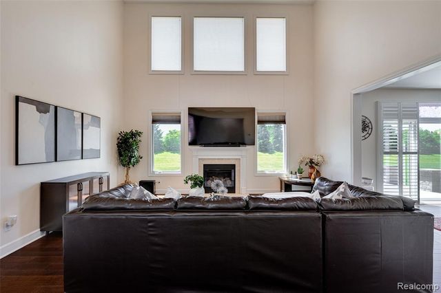 47576 Valencia Circle, Novi, MI 48374