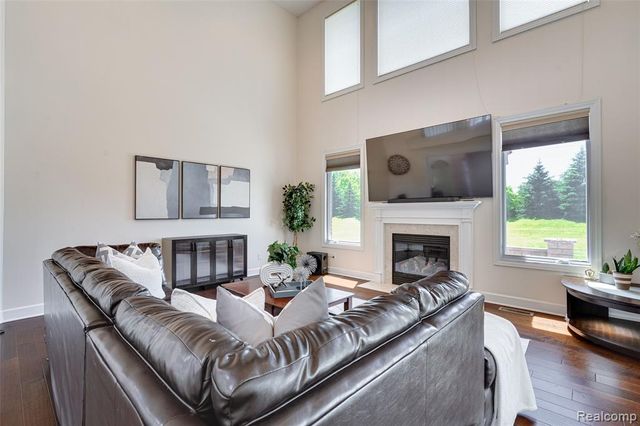 47576 Valencia Circle, Novi, MI 48374