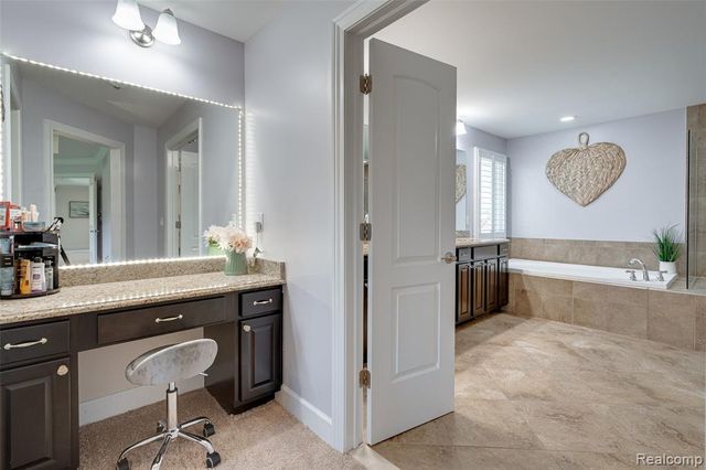 47576 Valencia Circle, Novi, MI 48374
