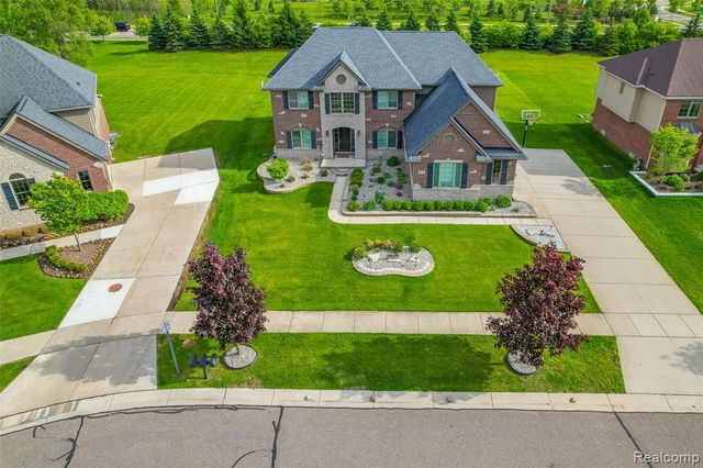 47576 Valencia Circle, Novi, MI 48374