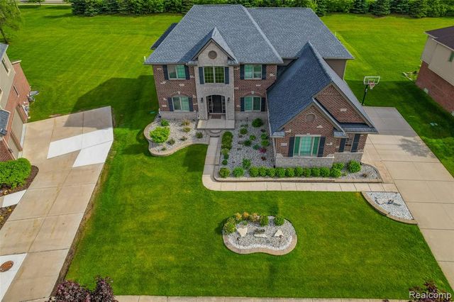 47576 Valencia Circle, Novi, MI 48374