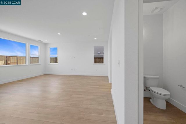 2213 Delta View Avenue, Sacramento, CA 95832