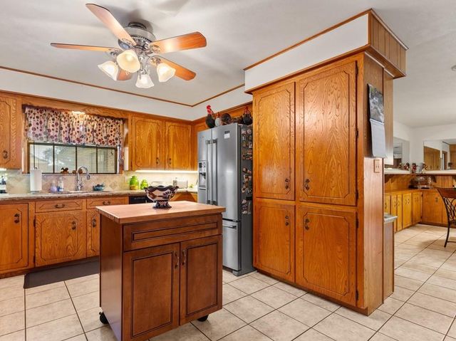 3012 Encino Avenue, Bay City, TX 77414