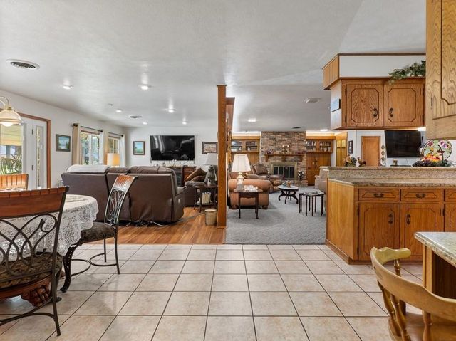 3012 Encino Avenue, Bay City, TX 77414