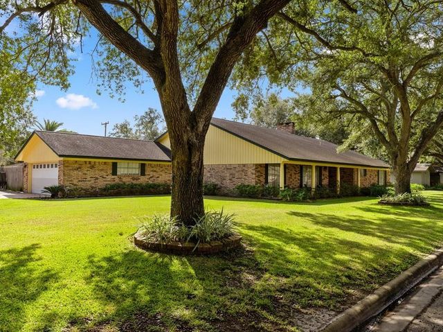 3012 Encino Avenue, Bay City, TX 77414