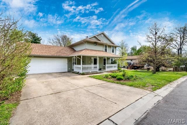 82 Spencer Trail, St Peters, MO 63376