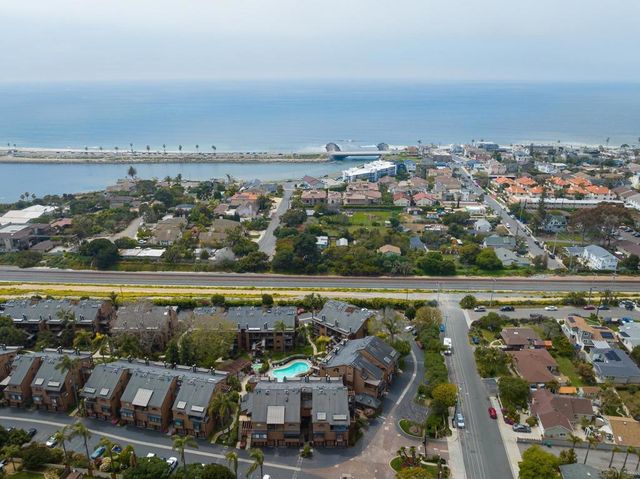 4007 Canario E, Carlsbad, CA 92008