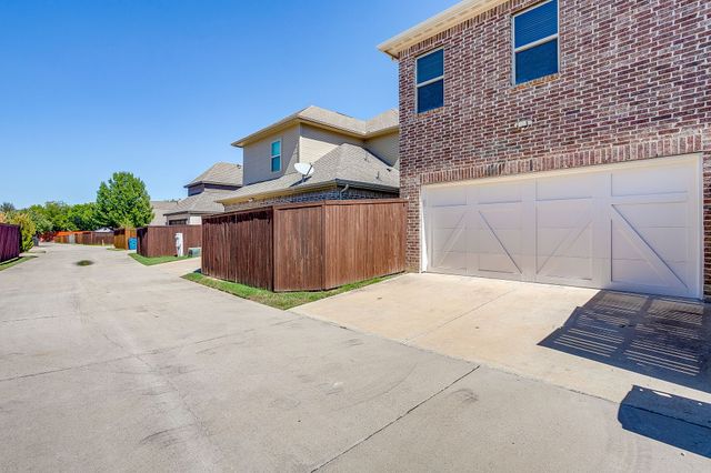 213 Park Villa Lane, Aledo, TX 76008