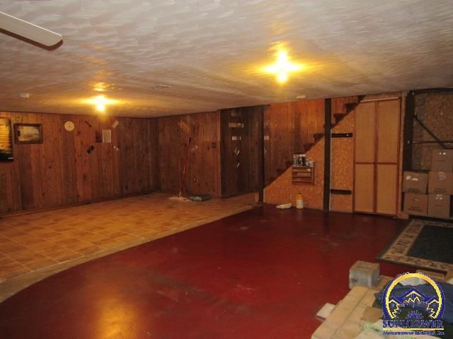3116 SE California AVE, Topeka, KS 66605