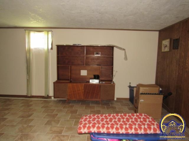 3116 SE California AVE, Topeka, KS 66605