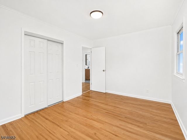 811 Hussa St, Linden City, NJ 07036