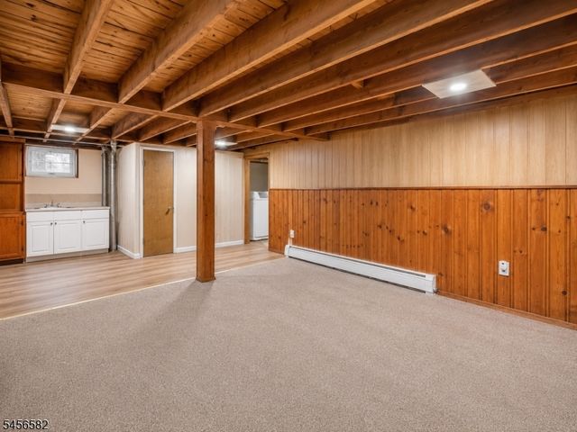 811 Hussa St, Linden City, NJ 07036